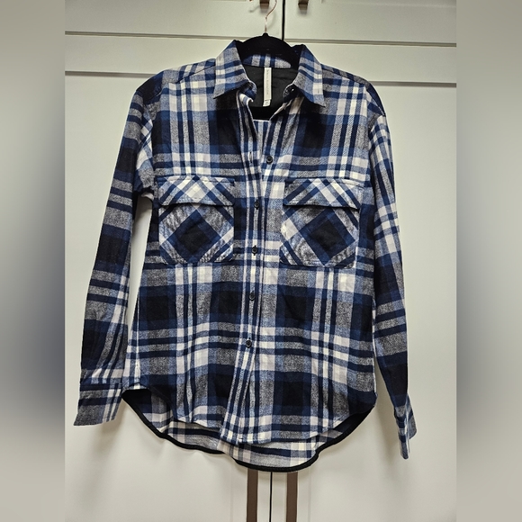 Aritzia Group by Babaton Fisher Shirt - Picture 1 of 5